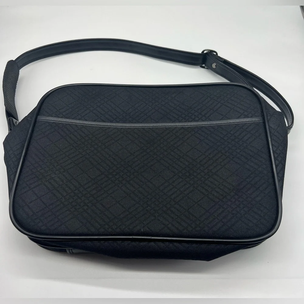 Samsonite used great